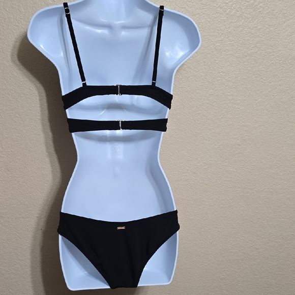 Victoria's Secret Black V-Accent Bikini - Picture 3 of 11